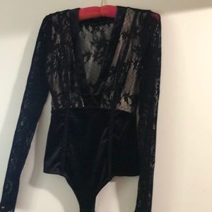 Guess See-through lace tops